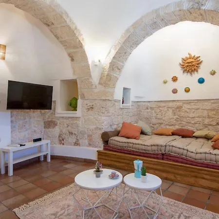 Trullo Lumise By Willa Martina Franca